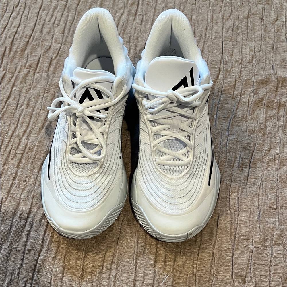 White Nike Sneakers